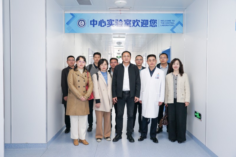 院校携手同发展，合作共赢创未来——中国药科大学副校长杨勇一行到徐州一院交流指导