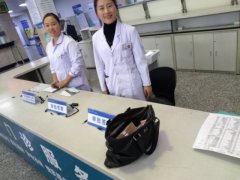 装5万元的包失而复得 徐州“女婿”为市一院两位美丽导医点赞
