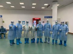 铿锵玫瑰担使命 无分昼夜战江城