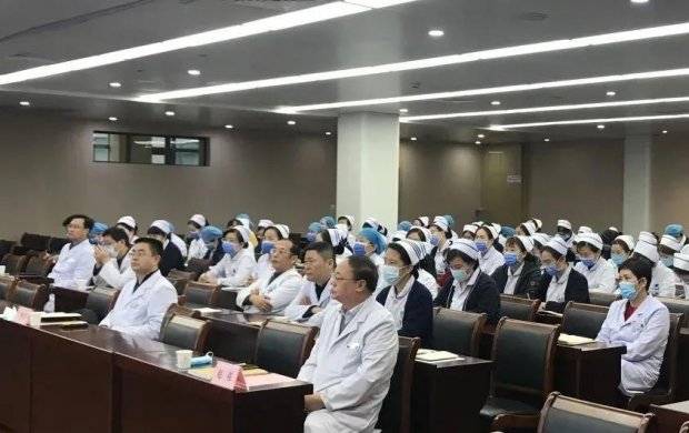 提质量 促发展 凝心聚力再攀高峰——市一院召开护理质量与安全管理委员会扩大会议