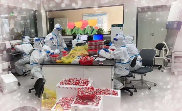 抗疫随笔|虽居幕后更显风采，有一种美丽叫检验人的奉献