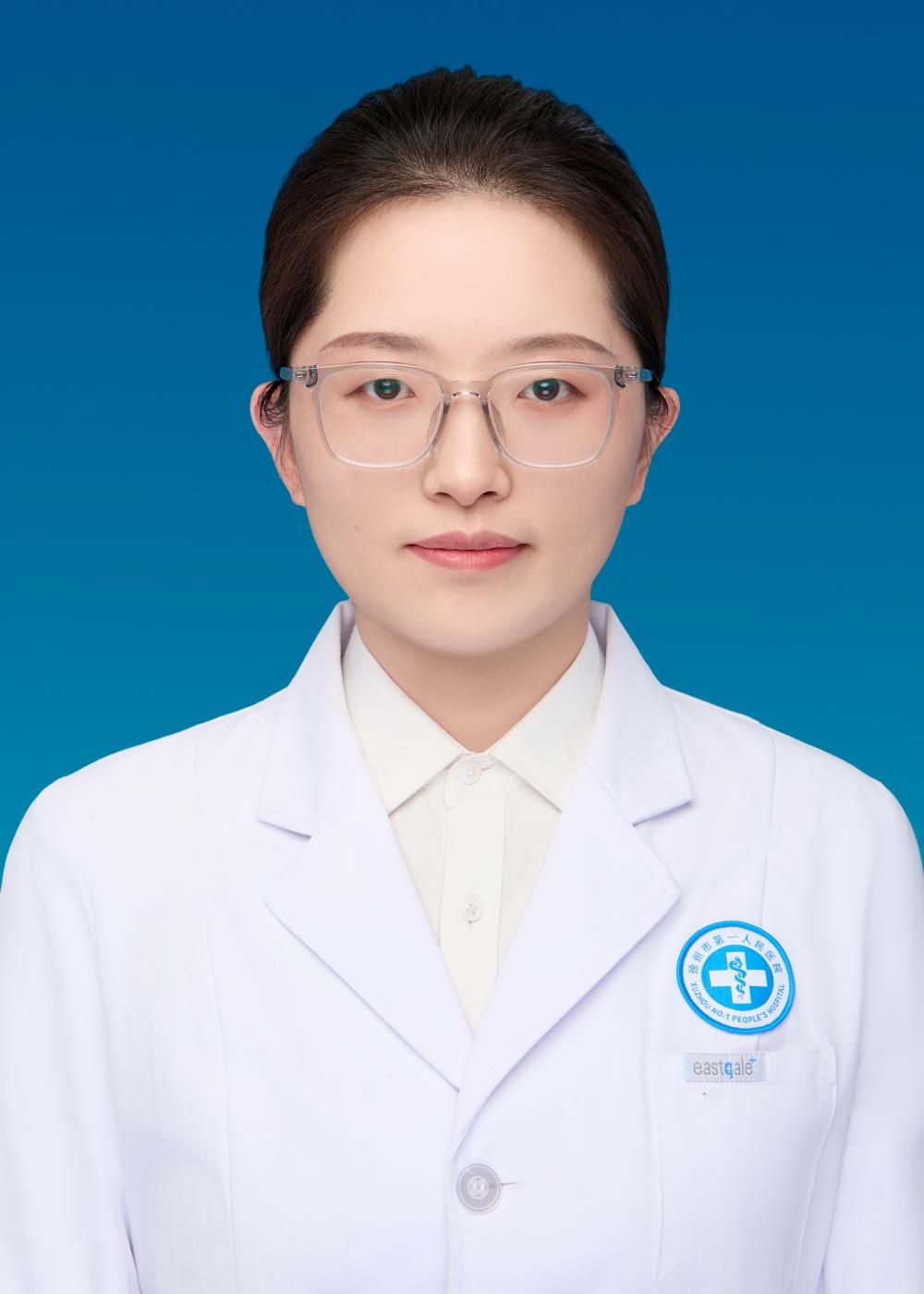 仇影影