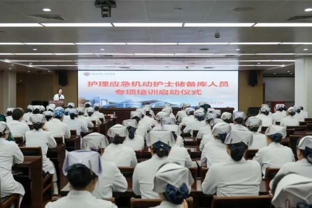 护理动态｜淬炼应急精兵，筑牢生命防线——徐州一院应急机动护士储备库人员专项培训正式启动